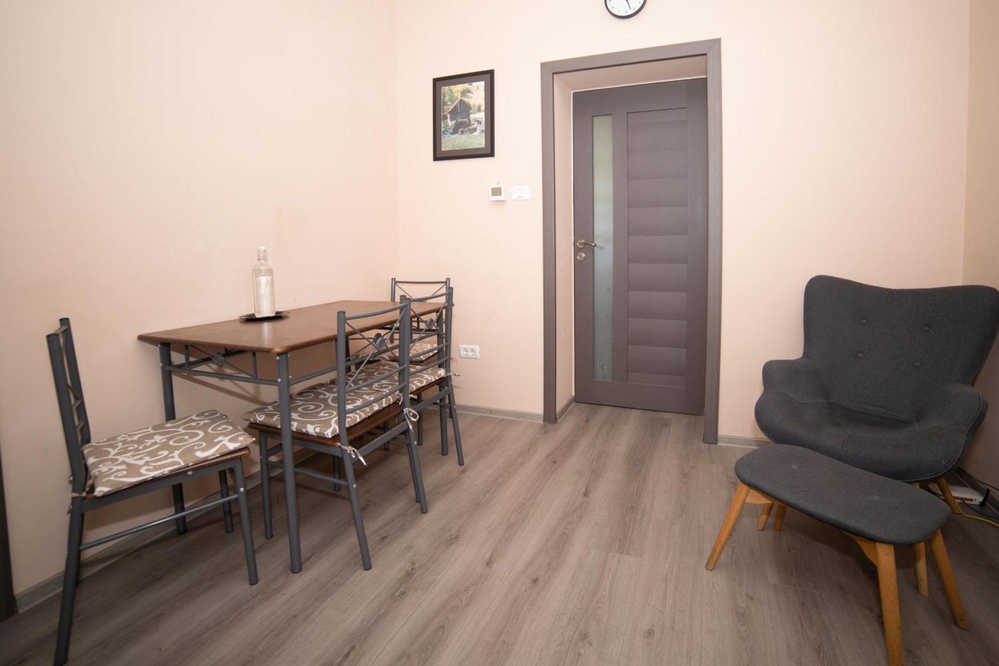 Milan House Lägenhet Arad Exteriör bild